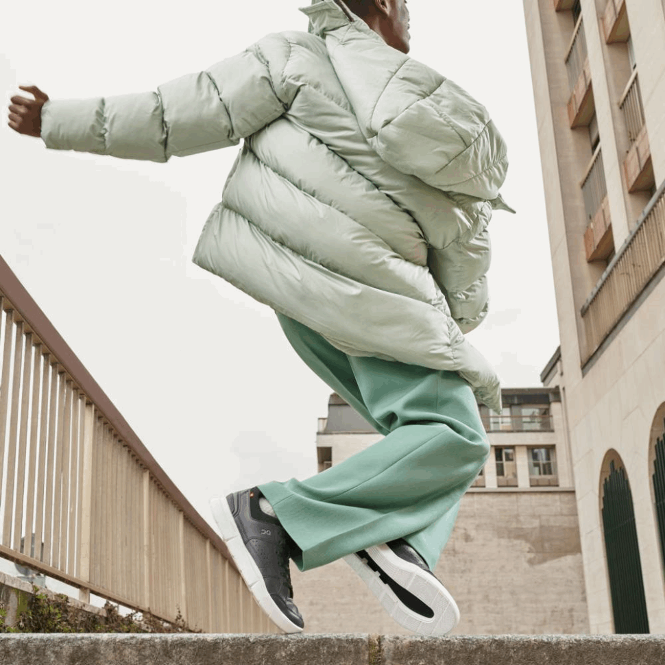 On Running THE ROGER Clubhouse Black-White