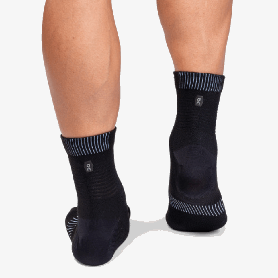Ultralight Mid Sock On Running Black-White