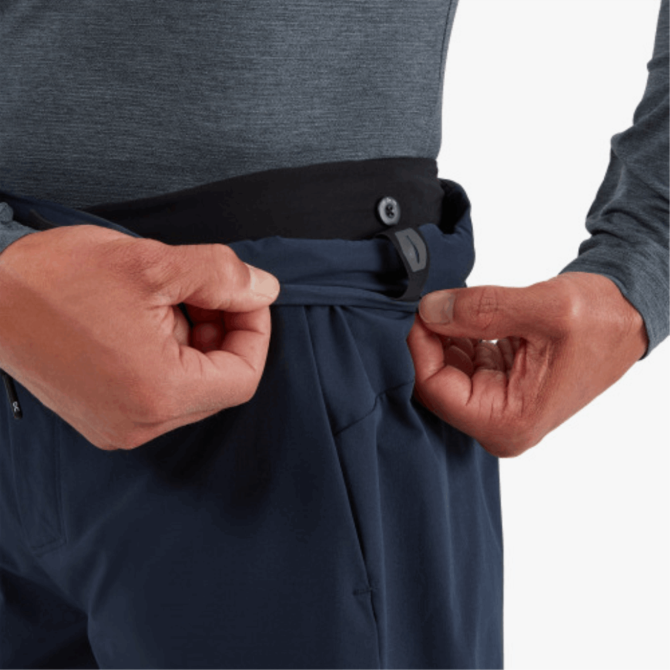 On Running Hybrid Shorts Navy