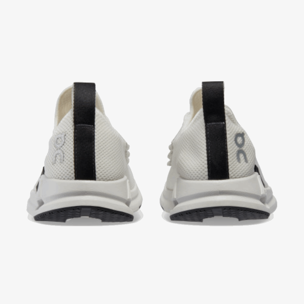 On Running Cloudeasy Undyed-White-Black