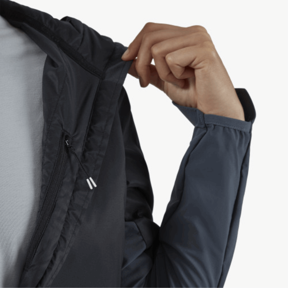 Insulator Jacket On Running Black-Dark
