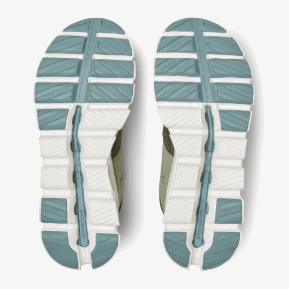 On Running Cloud Hi Edge Fir-Reseda