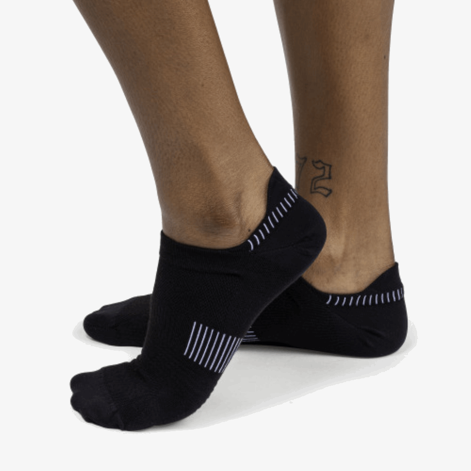 On Running Ultralight Low Sock Black-White