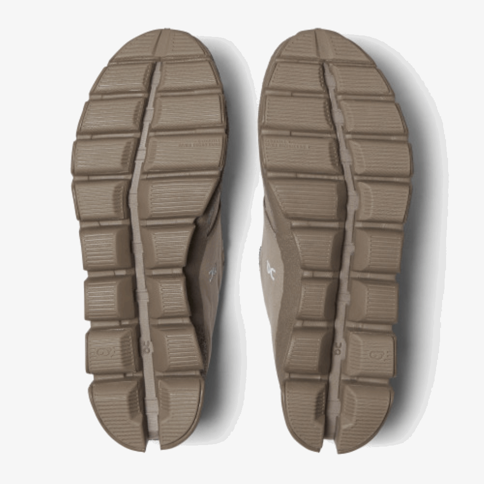 On Running Cloud Dip Desert-Clay