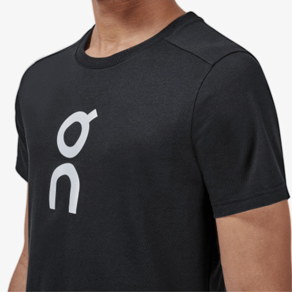 Graphic-T On Running